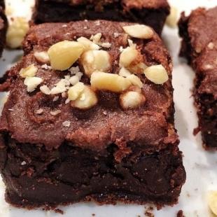 Healthy Nutella Cheesecake Brownies