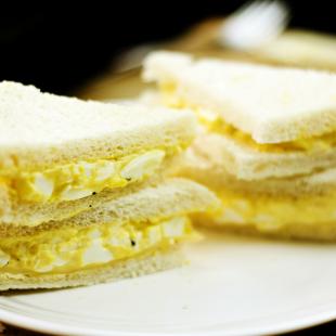 Simple Egg Sandwiches