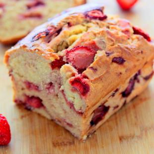 Strawberry Banana Protein Bread 