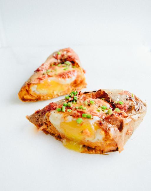 Baked Egg Stuffed Sweet Potatoes