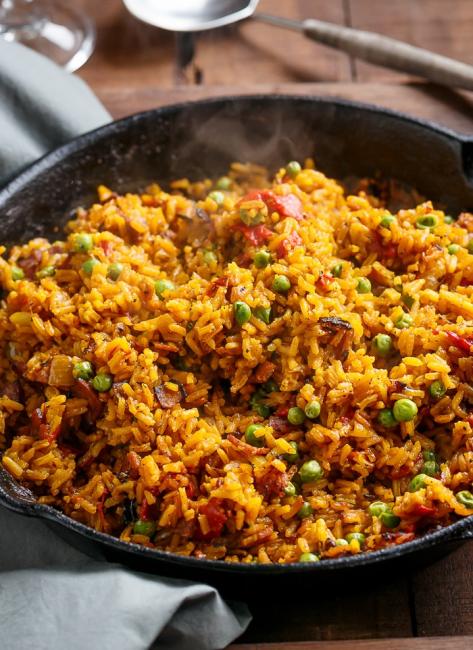 One Pan Crispy Spanish Chicken and Rice 