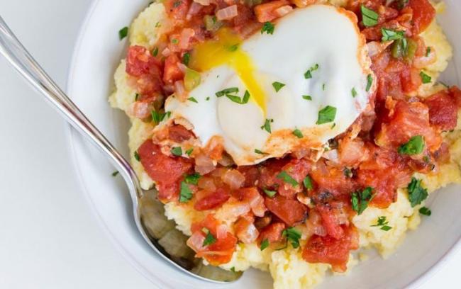 One-Pan Mediterranean Eggs